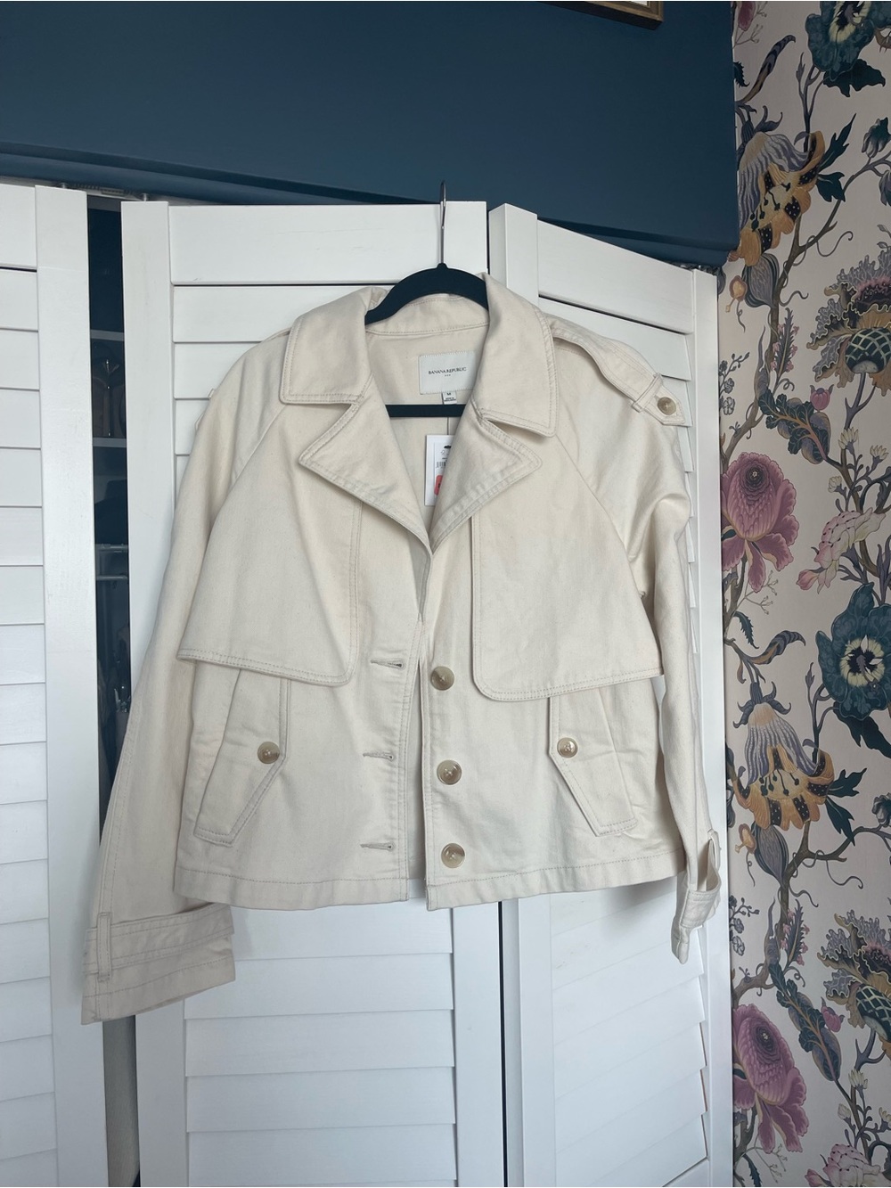 Banana Republic Cream Trench Jacket